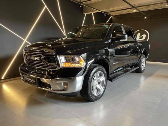 RAM CLASSIC 5.7 V8 GASOLINA LARAMIE CD 4X4 AUTOMÁTICO